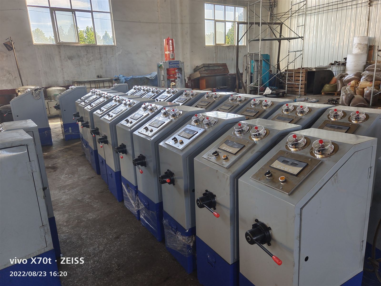 Control cabinets and electrical units during machine assembly