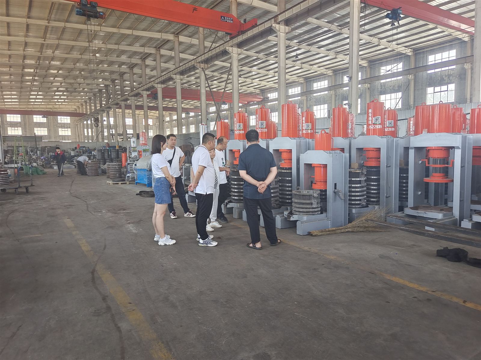 Haonuo staff in the machine workshop