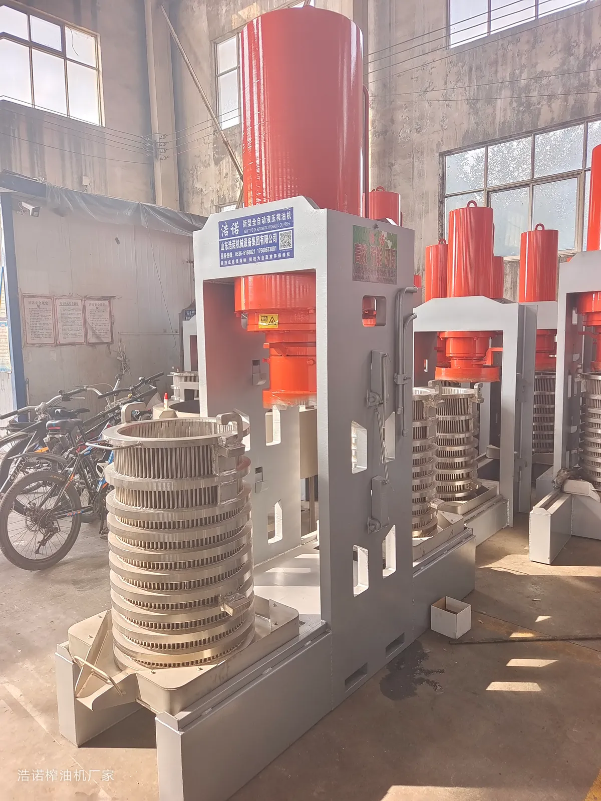 HN500 hydraulic oil press with stainless steel pressing basket in the Haonuo factory