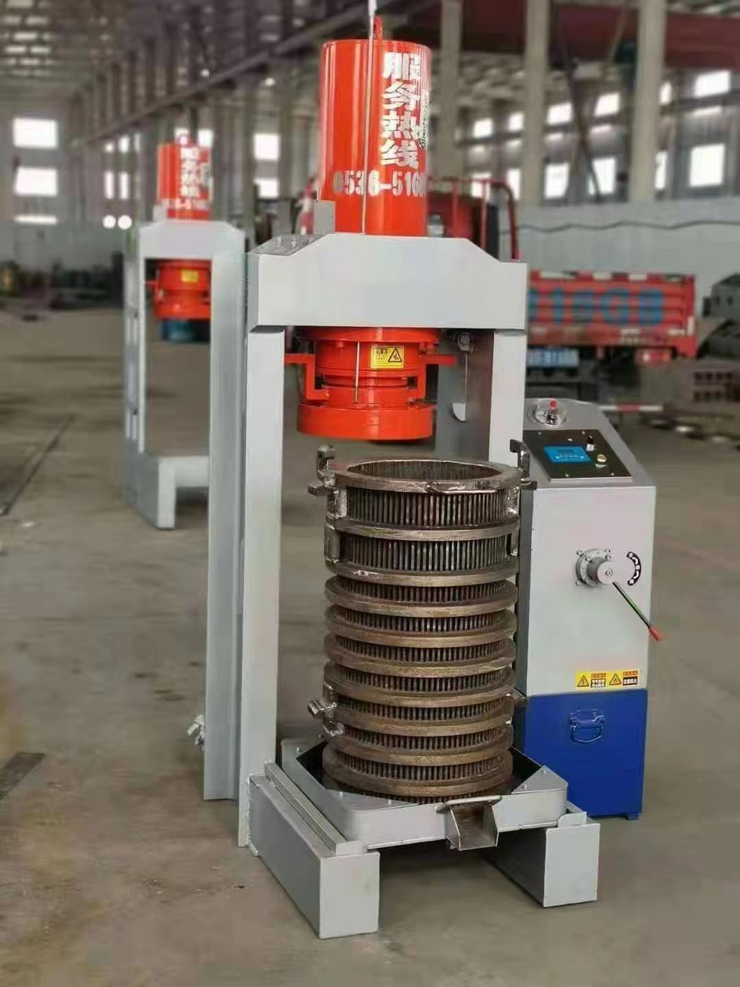 HN300 Hydraulic Oil Press photo 2