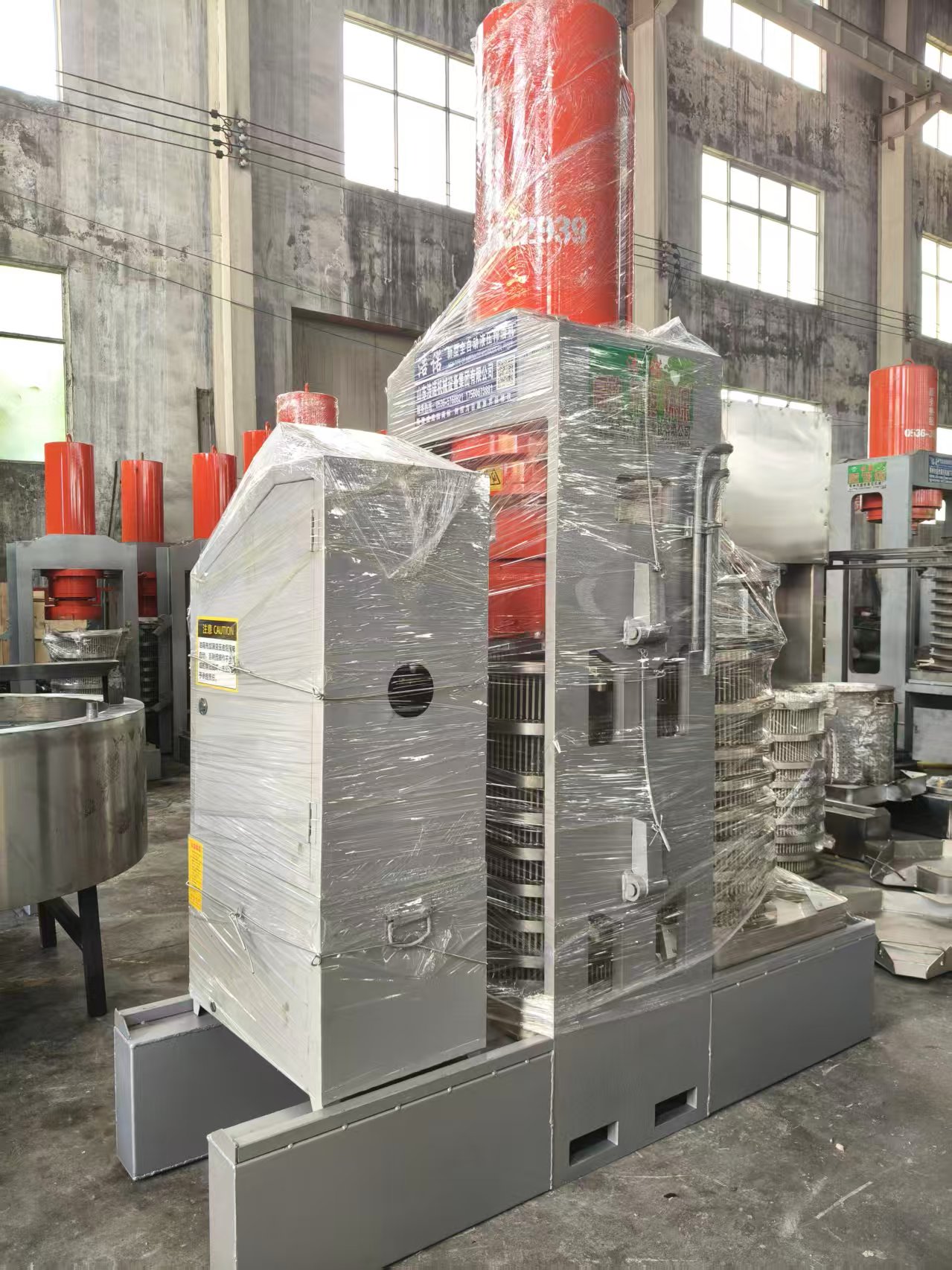 HN365 Vertical Hydraulic Oil Press photo 7