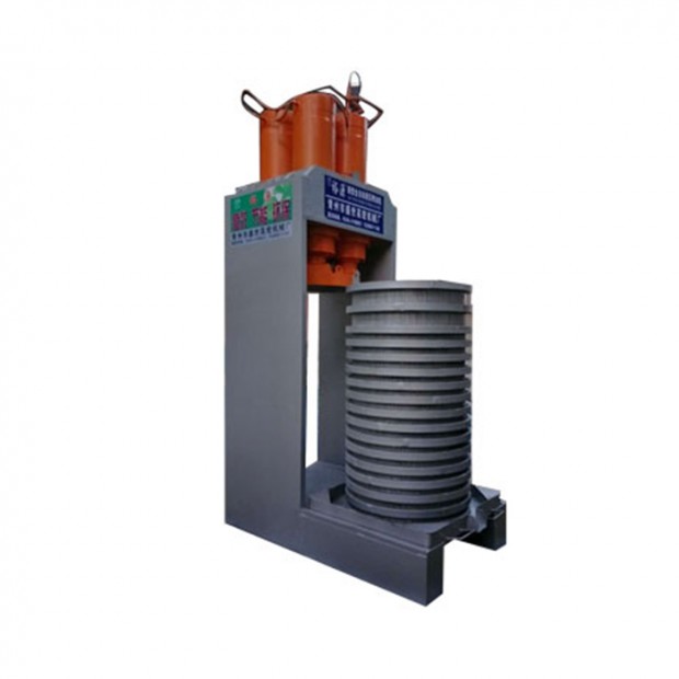 Large hydraulic oil press